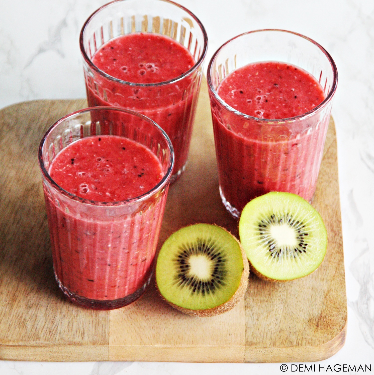 Frambozensmoothie met kiwi en sinaasappel - StudioKOOK