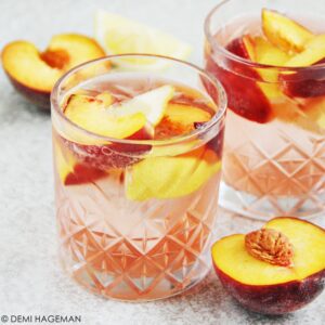 rosé sangria rose sangria met perzik en citroen